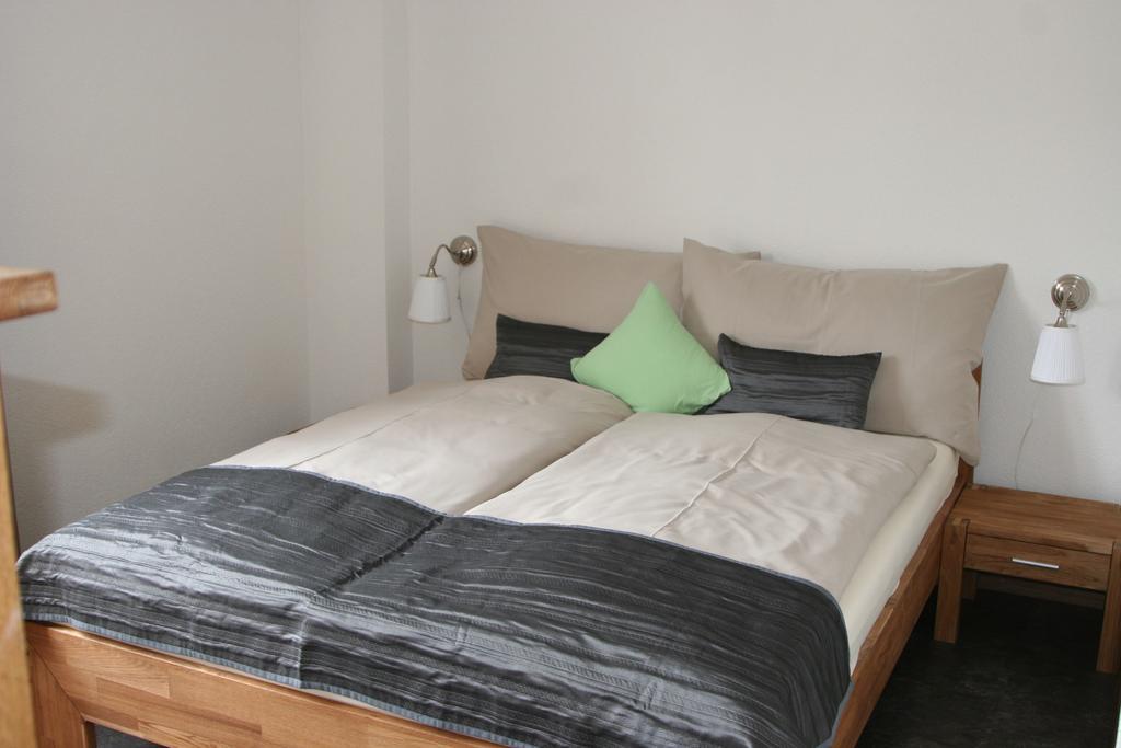 Hotel Garni Frohsinn Uttwil Chambre photo