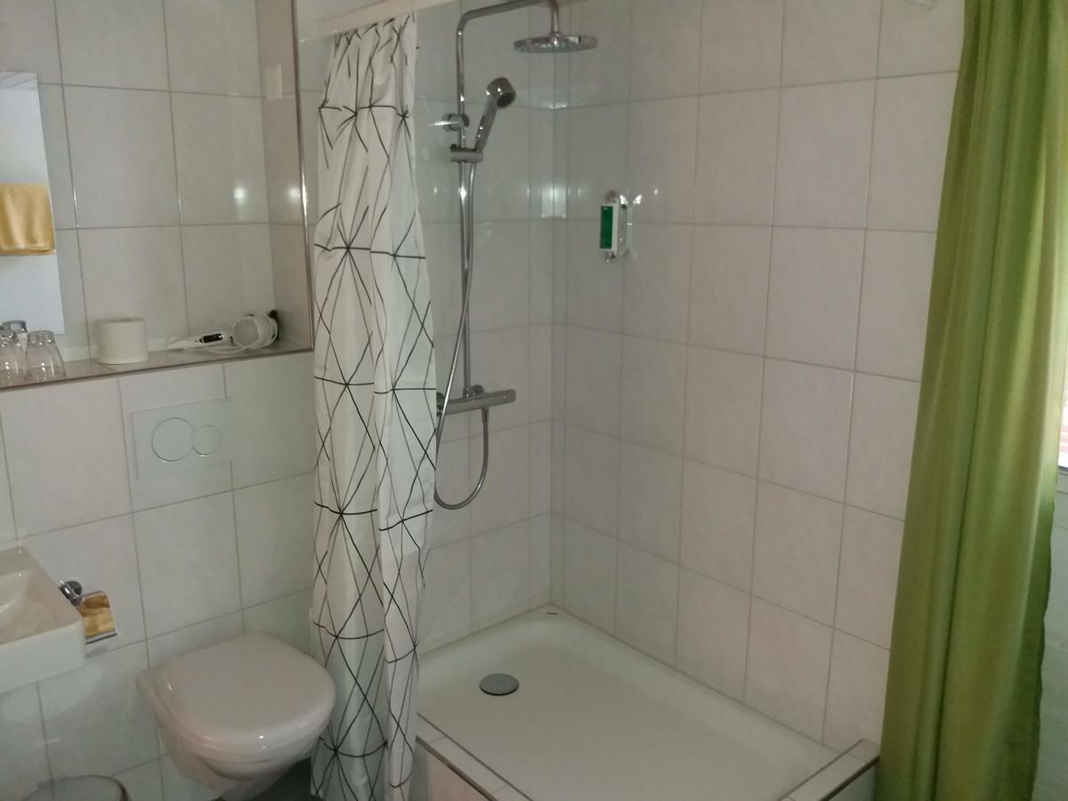 Hotel Garni Frohsinn Uttwil Extérieur photo